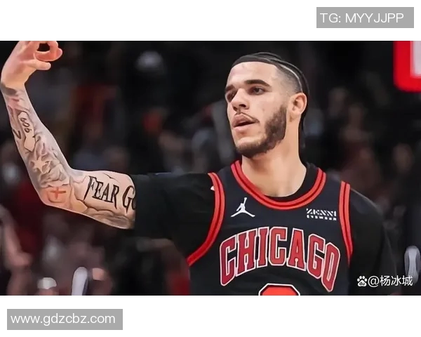 米切尔高度评价鲍尔：状态回归巅峰助力队友